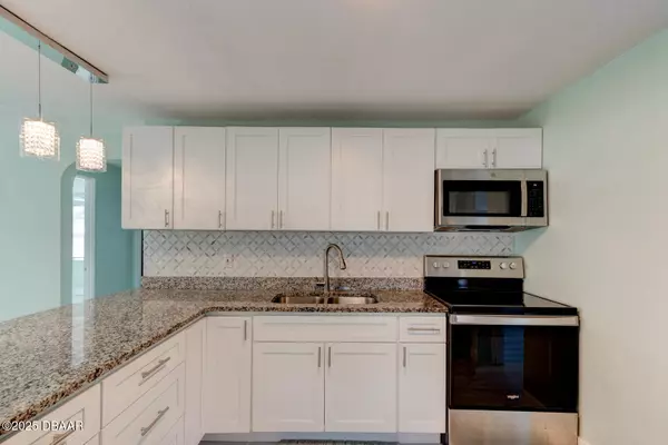 Edgewater, FL 32132,404 Adele ST