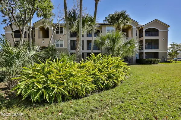 940 Village TRL #5-106, Port Orange, FL 32127