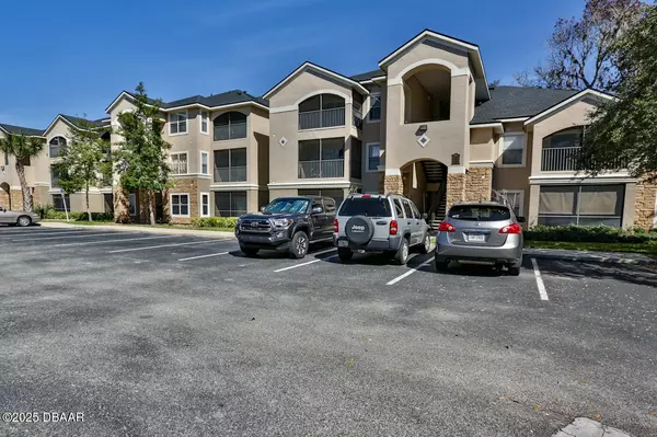 940 Village TRL #6-109, Port Orange, FL 32127