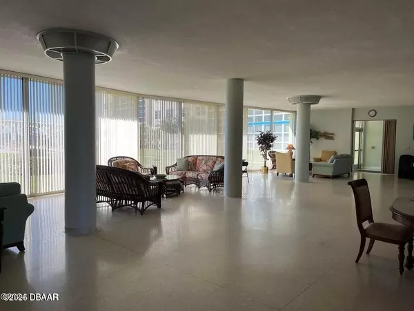 Daytona Beach, FL 32118,1224 Peninsula DR #201