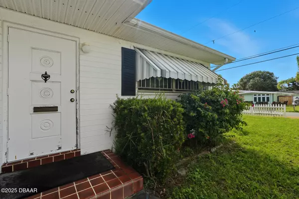 Daytona Beach, FL 32118,409 Manhattan AVE