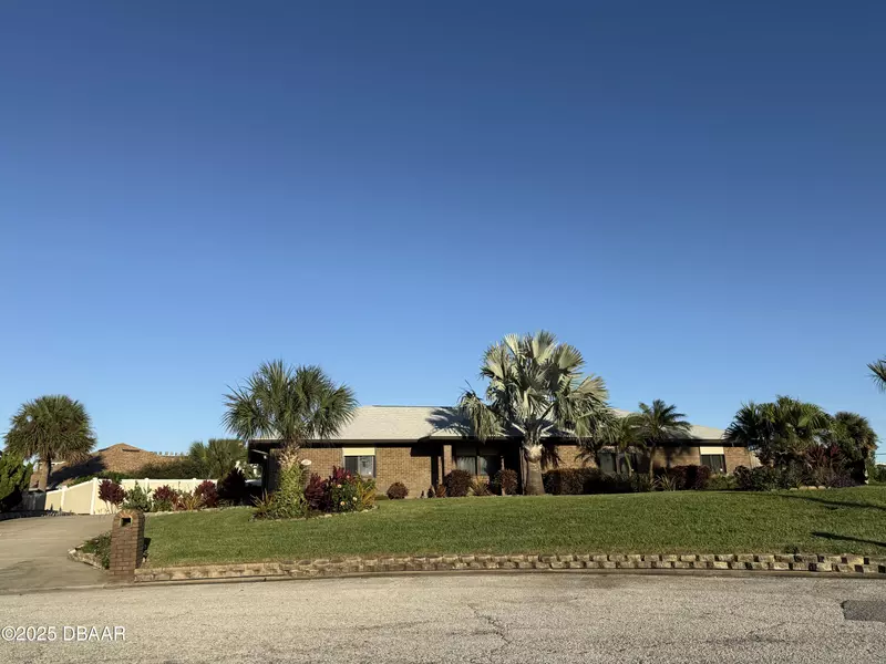 22 Upper Cay DR, Ormond Beach, FL 32176