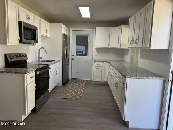 South Daytona, FL 32119,601 Calhoun ST