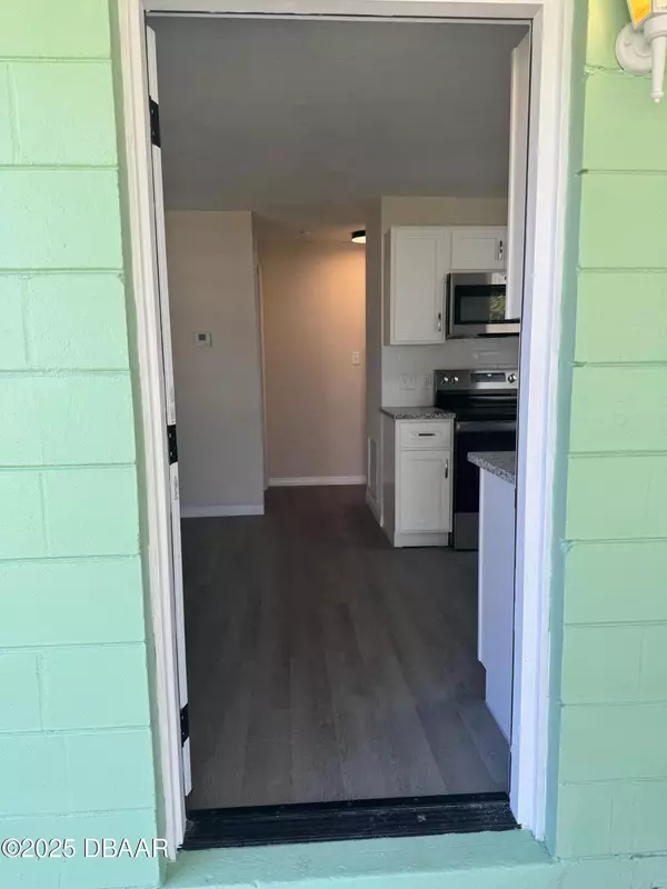 South Daytona, FL 32119,601 Calhoun ST