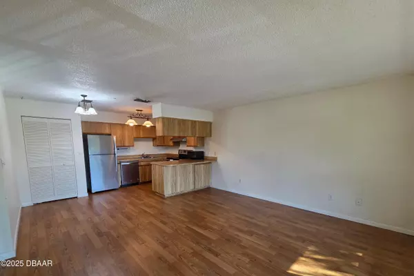 Daytona Beach, FL 32114,108 Lacosta LN #621