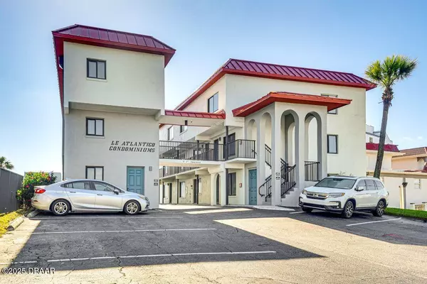 1404 Atlantic AVE #2, Daytona Beach, FL 32118