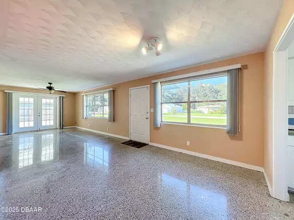 Edgewater, FL 32132,1401 Orange Tree DR