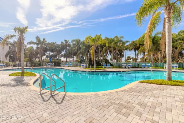 Daytona Beach Shores, FL 32118,2 Oceans West BLVD #2008