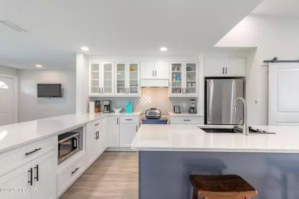 Daytona Beach, FL 32118,8 Robben TER