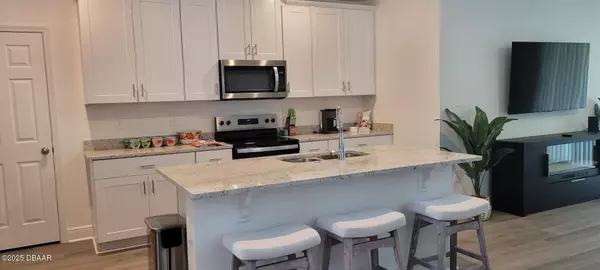 Daytona Beach, FL 32124,284 Links Terrace BLVD