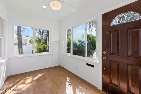 Daytona Beach, FL 32118,21 Halifax AVE