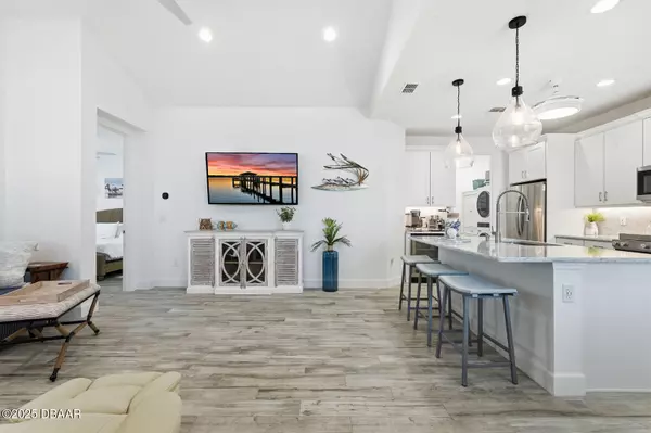 Daytona Beach, FL 32124,519 High Tide LN