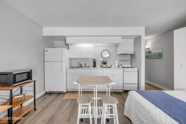 New Smyrna Beach, FL 32169,3700 Atlantic AVE #101