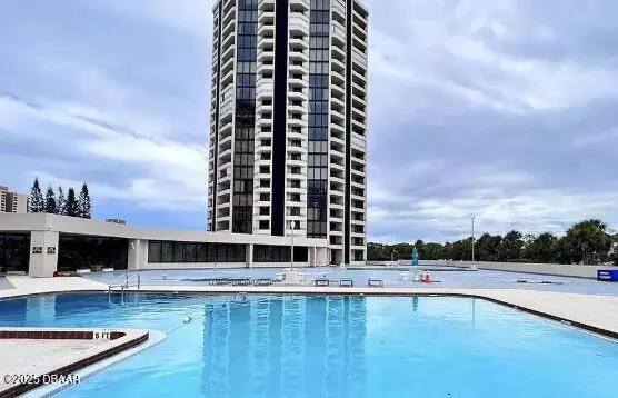 Daytona Beach, FL 32118,1 Oceans West BLVD #5B3