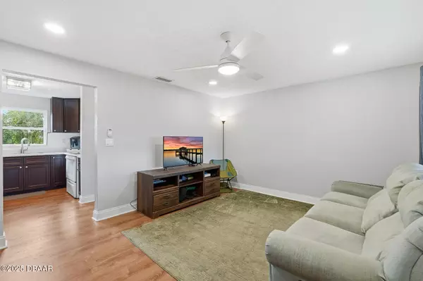 Edgewater, FL 32132,464 Palmetto ST