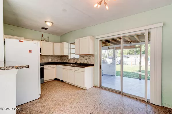 Daytona Beach, FL 32117,1432 Atlanta DR