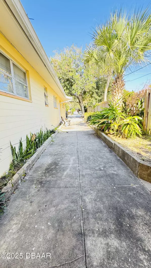 Daytona Beach, FL 32118,212 Glenview BLVD #214 Glenview #1