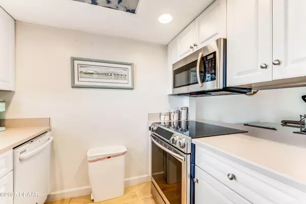 Ormond Beach, FL 32176,#303