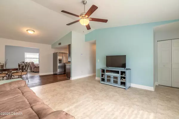 Edgewater, FL 32141,3123 Queen Palm DR