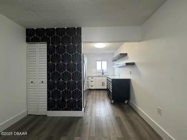 Daytona Beach, FL 32118,2711 Halifax AVE #385