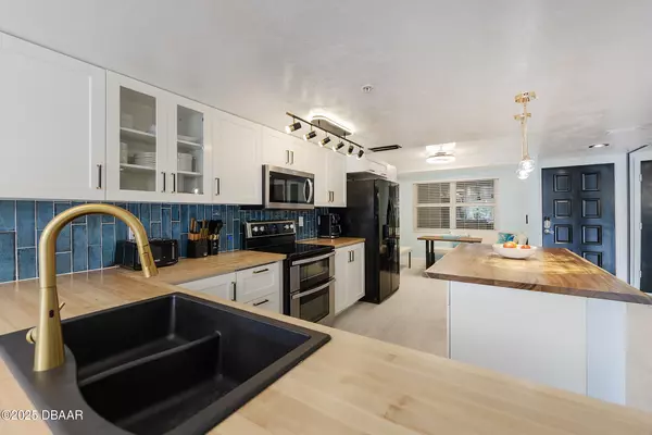 Daytona Beach Shores, FL 32118,4 Oceans West BLVD #206-C