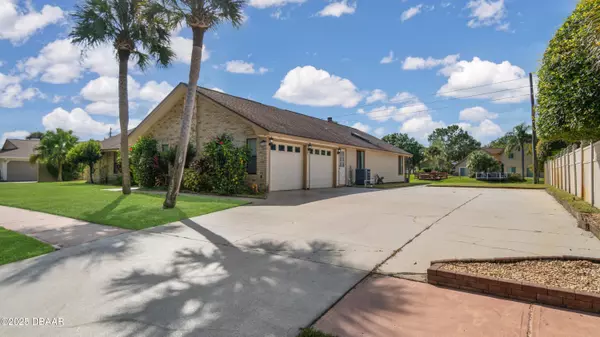 Daytona Beach, FL 32119,965 Pelican Bay DR