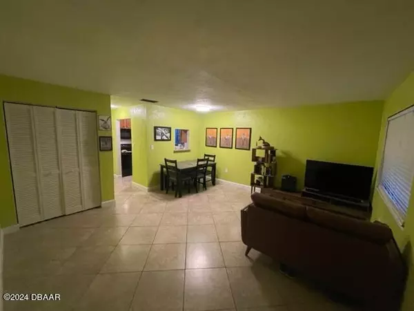 Daytona Beach, FL 32118,102 Peninsula DR #300