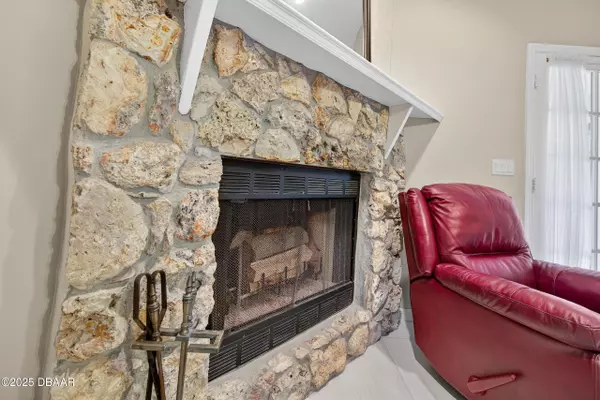 Daytona Beach, FL 32119,144 Grebe CT