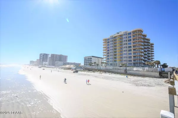 Daytona Beach Shores, FL 32118,3703 Atlantic AVE #605