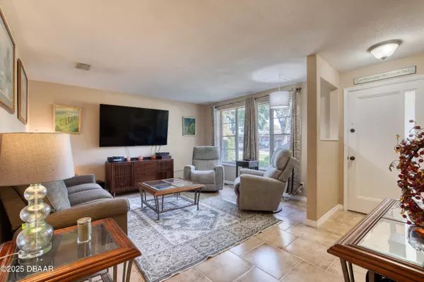 Daytona Beach, FL 32114,1336 Suwanee RD