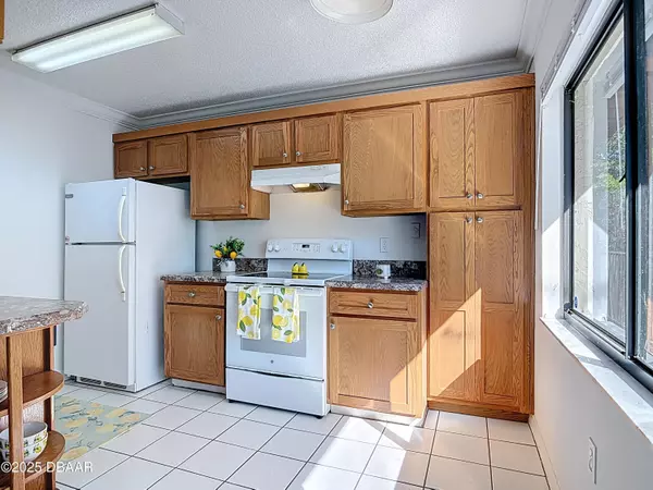 Daytona Beach, FL 32119,1601 Big Tree RD #1205