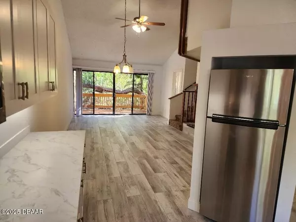 New Smyrna Beach, FL 32168,627 Glendevon DR