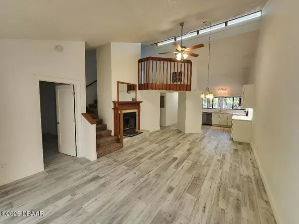 New Smyrna Beach, FL 32168,627 Glendevon DR