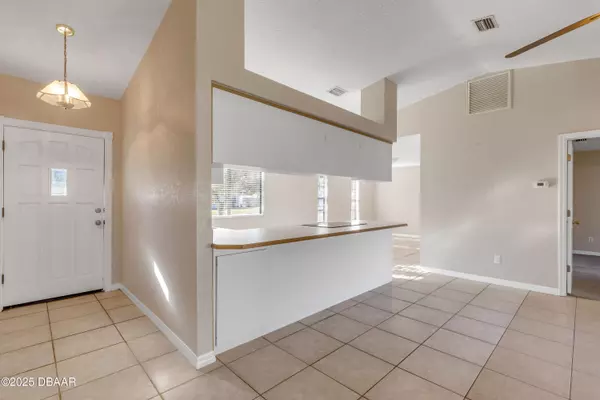 Edgewater, FL 32141,3415 Tamarind DR