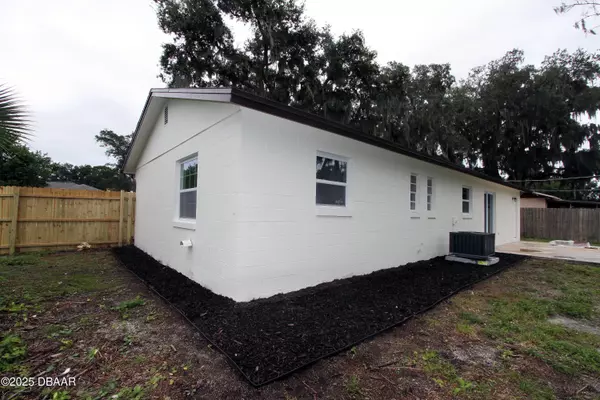 Edgewater, FL 32141,2810 Kumquat DR