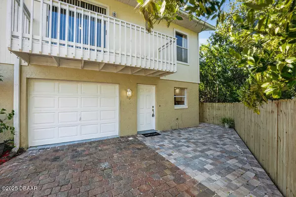 New Smyrna Beach, FL 32169,713 Laurel Bay CIR