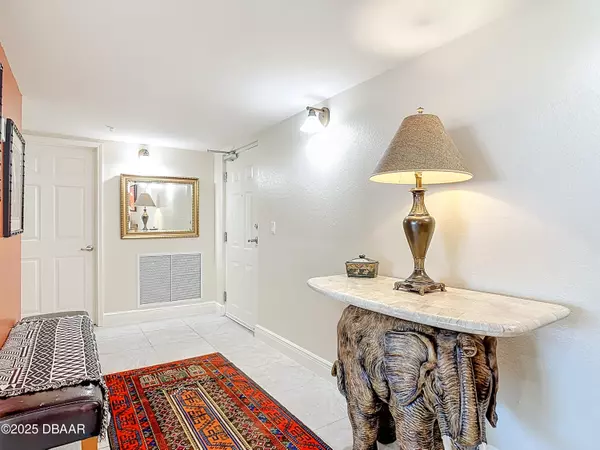 Daytona Beach Shores, FL 32118,3145 Atlantic AVE #805