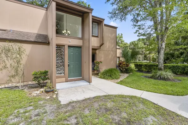 8 Oakmont CT, Palm Coast, FL 32137