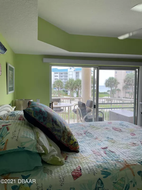 Ponce Inlet, FL 32127,4670 Links Village DR