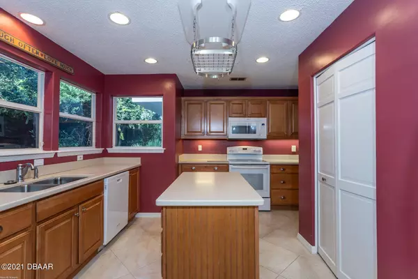 Ponce Inlet, FL 32127,36 Coastal Oaks CIR