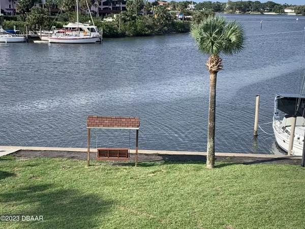Daytona Beach, FL 32114,715 S Beach ST