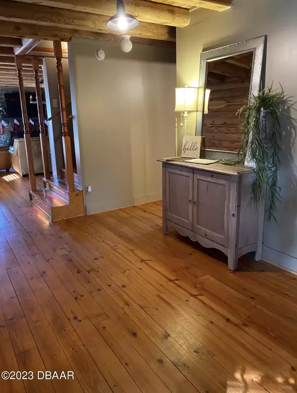 Crescent City, FL 32112,520 N Lake ST