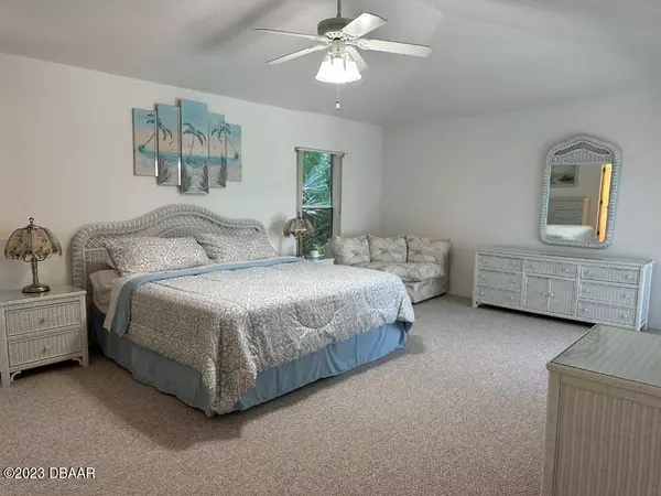 Ponce Inlet, FL 32127,12 Kelly Bea