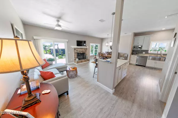 Ponce Inlet, FL 32127,51 Ashley CT