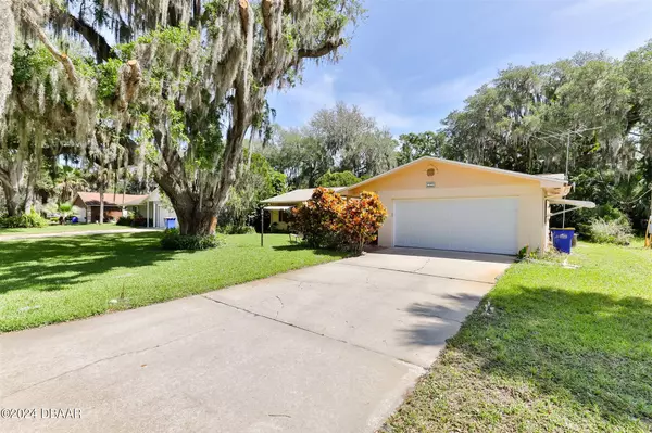 Edgewater, FL 32141,1855 Pine Tree DR