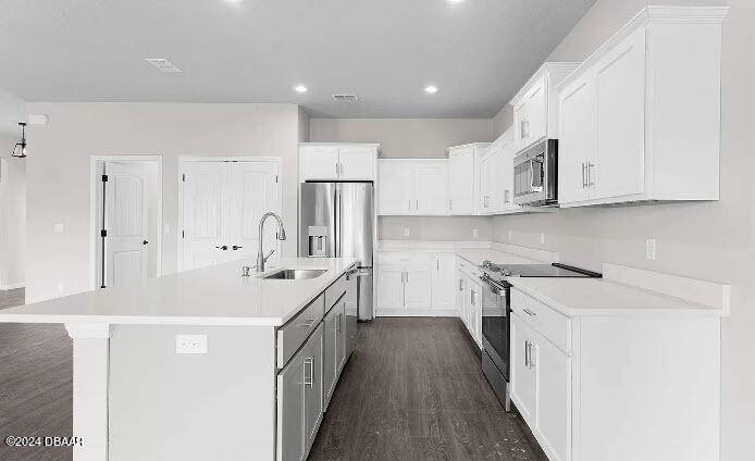 New Smyrna Beach, FL 32168,402 Oliver DR