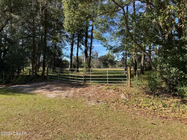 2700 SE Maricamp RD, Ocala, FL 34471