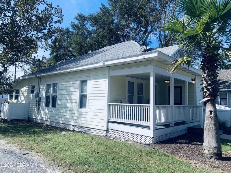 400 N Orange ST, New Smyrna Beach, FL 32168