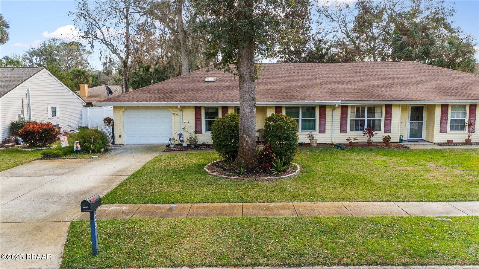 1054 W Samms AVE, Port Orange, FL 32129