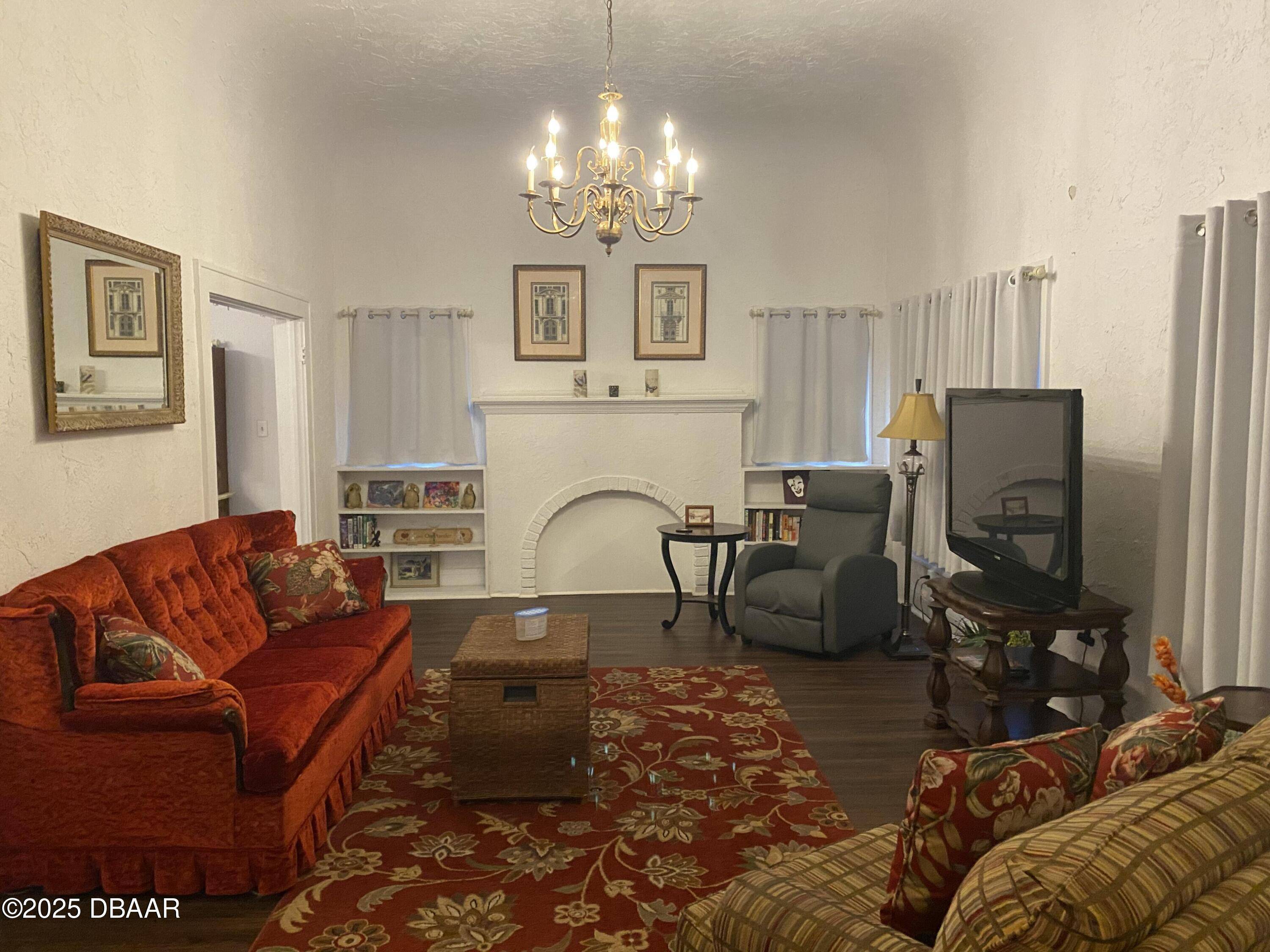 Deland, FL 32720,824 W New York AVE